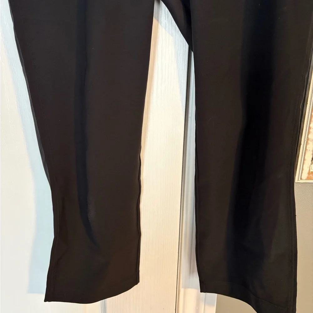 Lululemon On the Fly Joggers - Picture 3 of 7